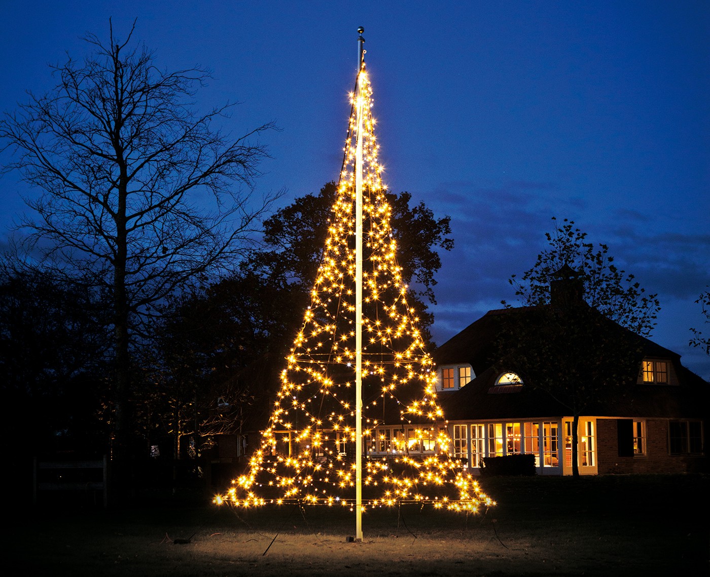 Fairybell kerstboom: mooi en licht - Vlaggenmast-kerstbomen.nl
